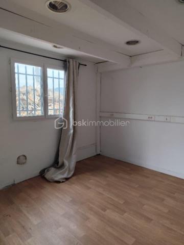 Local commercial de 192 m²