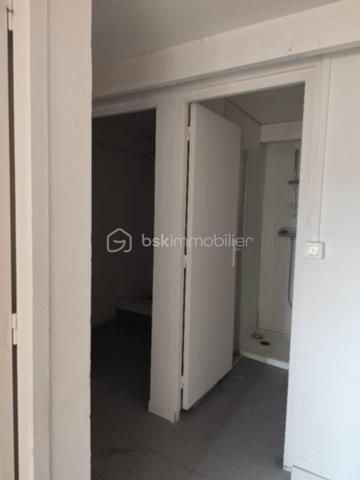 Local commercial de 192 m²