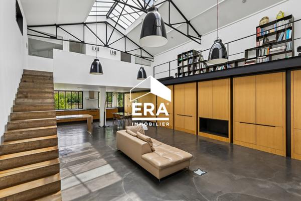 Magnifique loft de 240,02m2 / 5 pièces / Montreuil