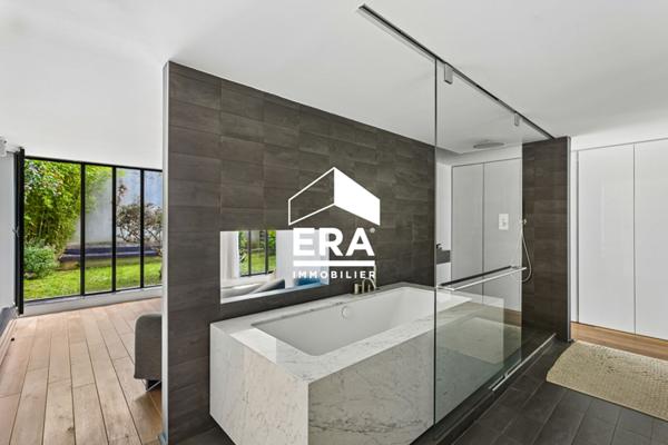 Magnifique loft de 240,02m2 / 5 pièces / Montreuil