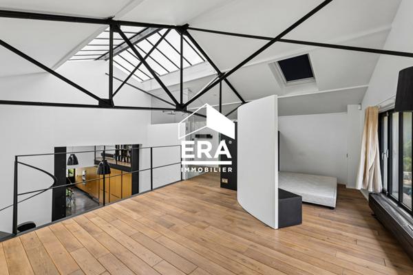 Magnifique loft de 240,02m2 / 5 pièces / Montreuil