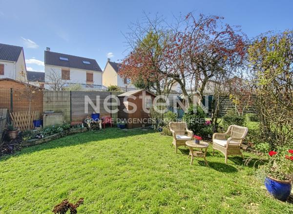 A vendre Montigny le Bretonneux, belle maison 109 m² utiles avec garage attenant à Montigny Le Bretonneux