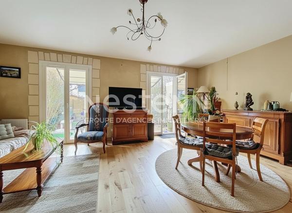 A vendre Montigny le Bretonneux, belle maison 109 m² utiles avec garage attenant à Montigny Le Bretonneux