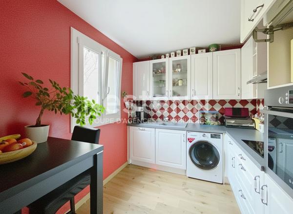 A vendre Montigny le Bretonneux, belle maison 109 m² utiles avec garage attenant à Montigny Le Bretonneux