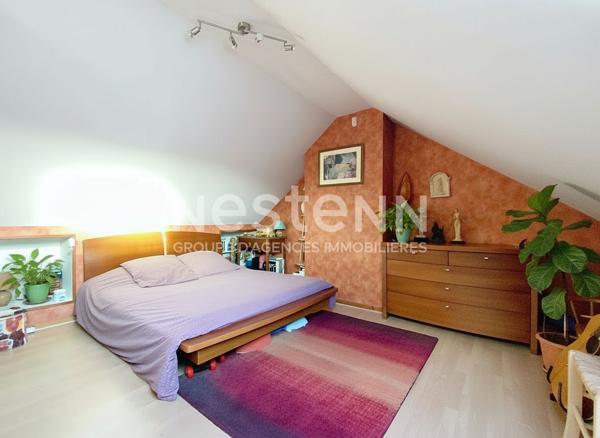 A vendre Montigny le Bretonneux, belle maison 109 m² utiles avec garage attenant à Montigny Le Bretonneux