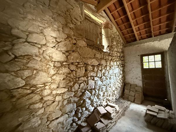 Maison en pierre à rénover , Saint sylvestre sur lot