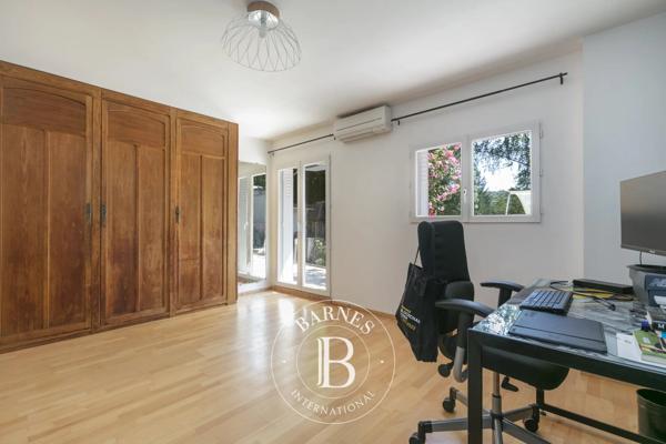Bièvres, Maison 6 Chambres -  252 m² à vendre