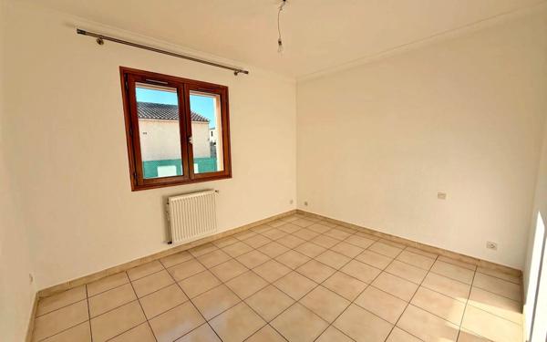 Maison à vendre    3 pièces •  Vergèze