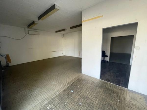 Dpt Hautes Pyrénées (65), à louer TARBES Local commercial