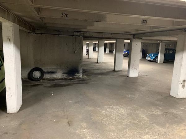 Location Parking / box10 m² - PARIS (75013)