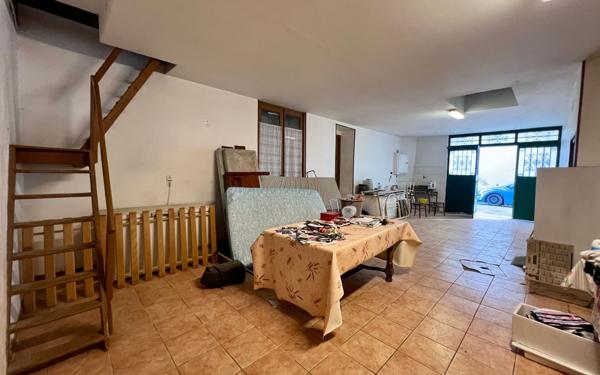 Maison à vendre    6 pièces •  Puisserguier