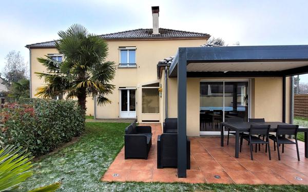 Maison à vendre    5 pièces •  Saran