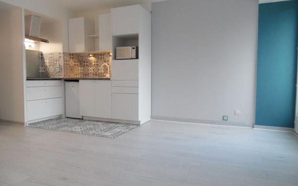 Appartement à louer    1 pièce • 29,69 m2 Boussy-Saint-Antoine