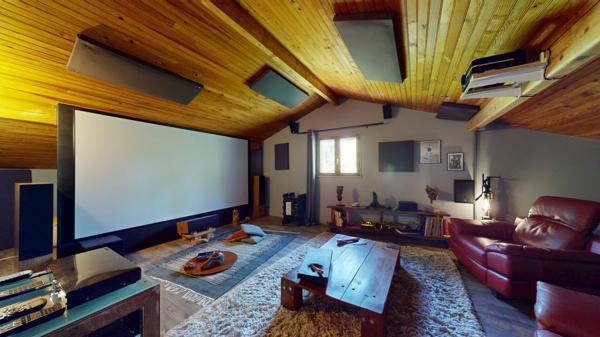HANDIA Maison familiale avec sous-sol complet sur les hauteurs d'Hasparren