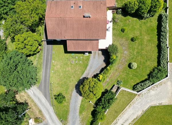 HANDIA Maison familiale avec sous-sol complet sur les hauteurs d'Hasparren