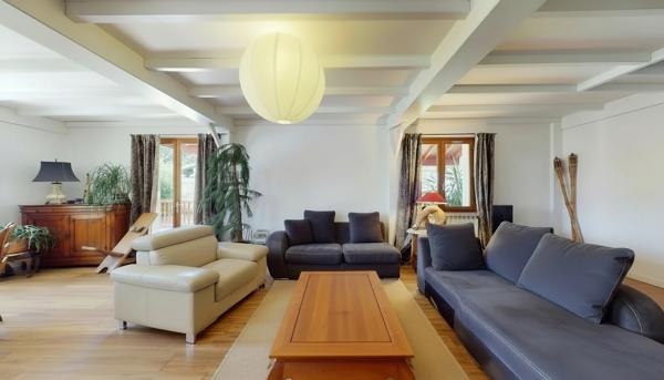 HANDIA Maison familiale avec sous-sol complet sur les hauteurs d'Hasparren