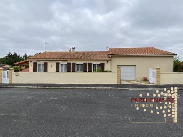 Maison de plain pied à PARTHENAY