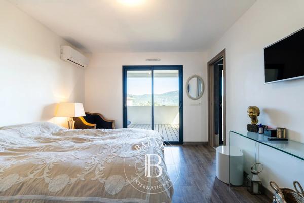 Porto-Vecchio, Appartement 5 Chambres -  304 m² à vendre