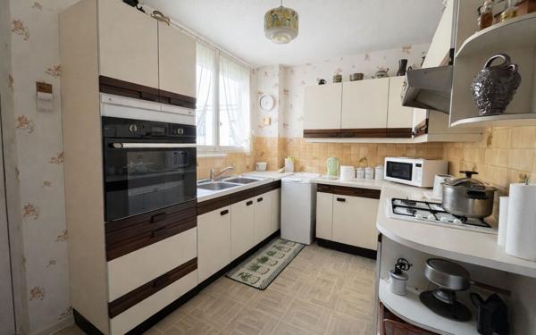 Appartement à vendre    3 pièces • 76,36 m2 Beauvais