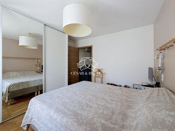 Appartement familial avec balcon et stationnement
