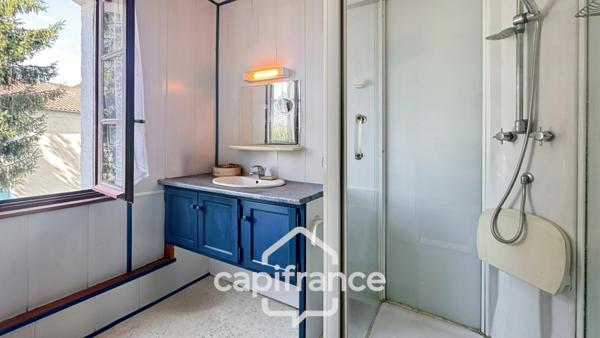 À VENDRE – HABAS - GRANDE MAISON DE VILLE AVEC NOMBREUSES DÉPENDANCES – JARDIN 2000 M2