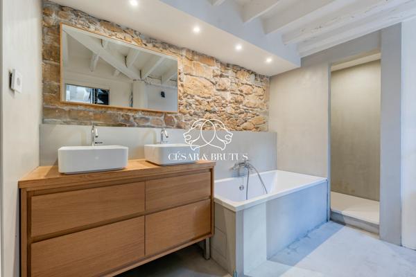 LYON 01 – Appartement T6 de 163 m² au dernier étage