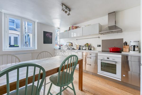 LYON 01 – Appartement T6 de 163 m² au dernier étage