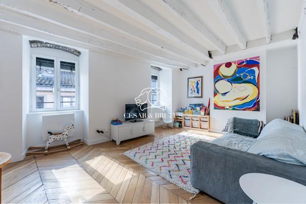 LYON 01 – Appartement T6 de 163 m² au dernier étage