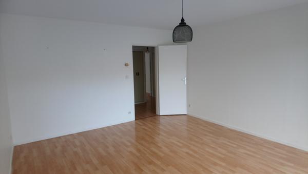 Appt de type 3 de 73.50 M2 avec garage- secteur Barbâtre, di