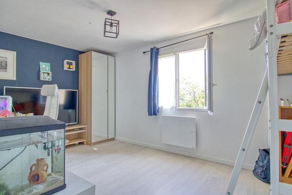 Magnifique pavillon familial de 2012 à 15 min à pieds de St Laurent