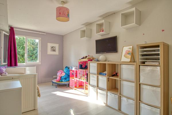 Magnifique pavillon familial de 2012 à 15 min à pieds de St Laurent