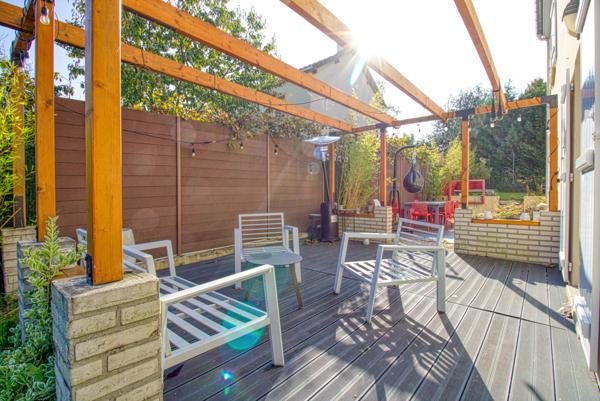 Magnifique pavillon familial de 2012 à 15 min à pieds de St Laurent