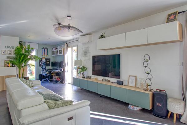 Magnifique pavillon familial de 2012 à 15 min à pieds de St Laurent