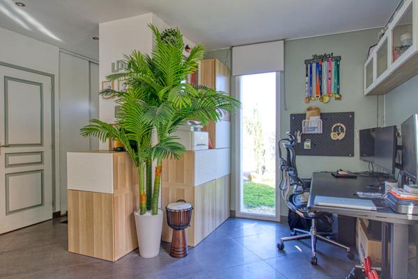 Magnifique pavillon familial de 2012 à 15 min à pieds de St Laurent