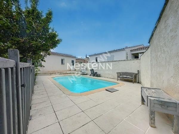 Maison individuelle avec jardin, piscine et dépendance sur 700m2 - 4 ch - 150m2 - Lauris