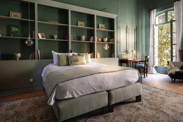 Élégante demeure bourgeoise au cœur de la Venise Provençale