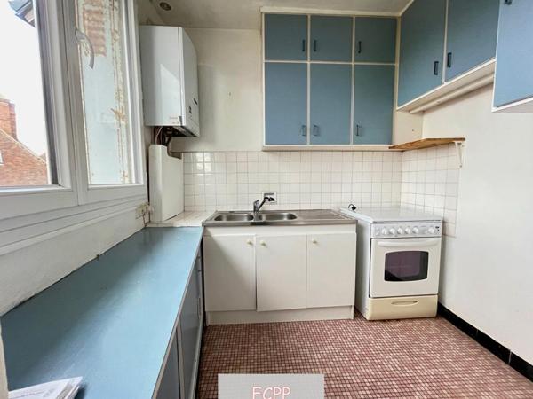 Appartement  lumineux et spacieux  fort potentiel hyper centre