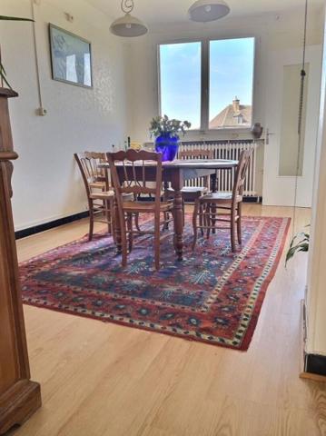 Appartement  lumineux et spacieux  fort potentiel hyper centre