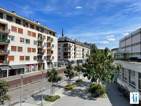 ROUEN THEATRE DES ARTS - F4 MEUBLE de 72,25 m² avec balcon et  garage
