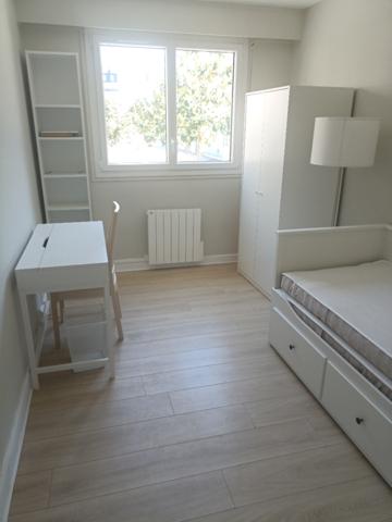 ROUEN THEATRE DES ARTS - F4 MEUBLE de 72,25 m² avec balcon et  garage