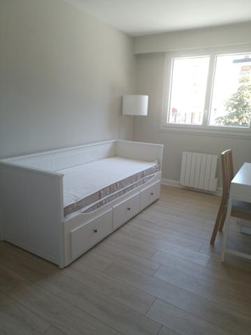 ROUEN THEATRE DES ARTS - F4 MEUBLE de 72,25 m² avec balcon et  garage