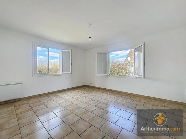 Location                                                      Maison de village
                        
                     3 pièces                      71 m2                     à Le Buisson-de-Cadouin