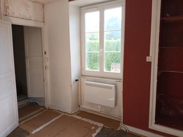 Maison à renover - 5 pièces - MONTMORILLON - 86500