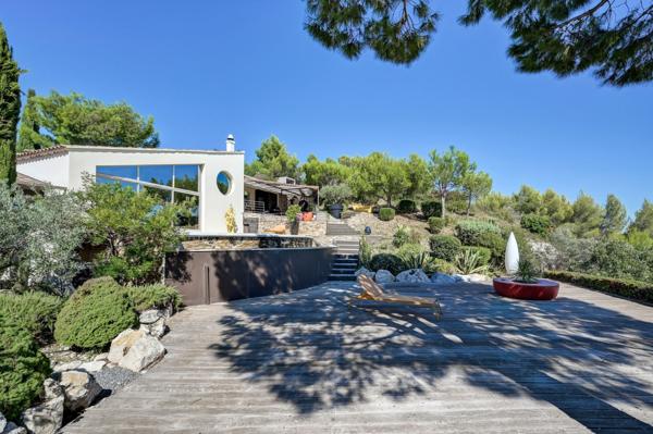 Vente Maison de luxe Villeneuve-lès-Avignon 6 Pièces 180 m²