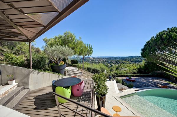 Vente Maison de luxe Villeneuve-lès-Avignon 6 Pièces 180 m²