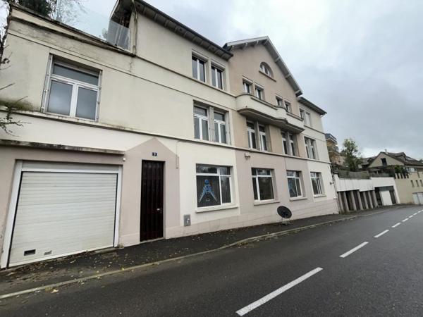 Locaux professionnels avec garage