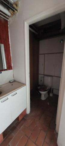 Locaux 628m² pour artisans, libéraux, associations