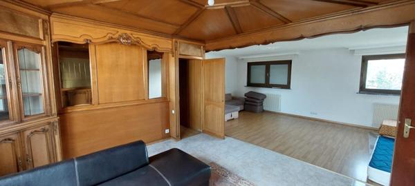 Locaux 628m² pour artisans, libéraux, associations