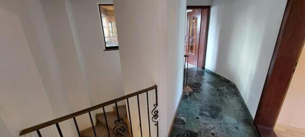 Locaux 628m² pour artisans, libéraux, associations