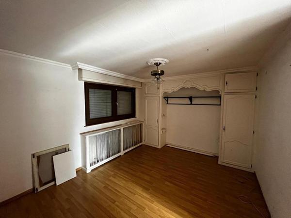 Locaux 628m² pour artisans, libéraux, associations